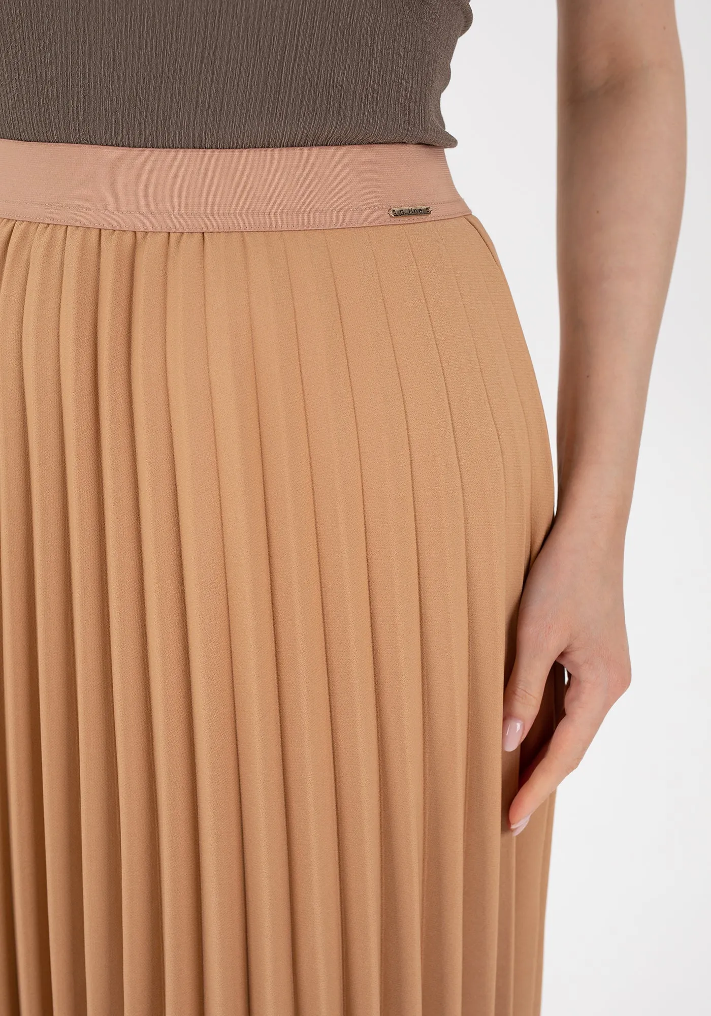 Camel Pleated Maxi Skirt Elastic Waist Band Ankle Length Plisse Skirt