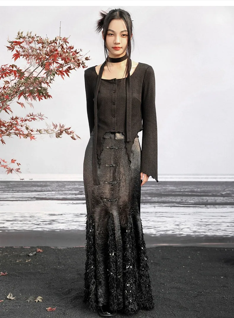 New Chinese Style: Exquisite and elegant sequined feather satin skirt suit with dark fishtail skirt& black flared sweater top