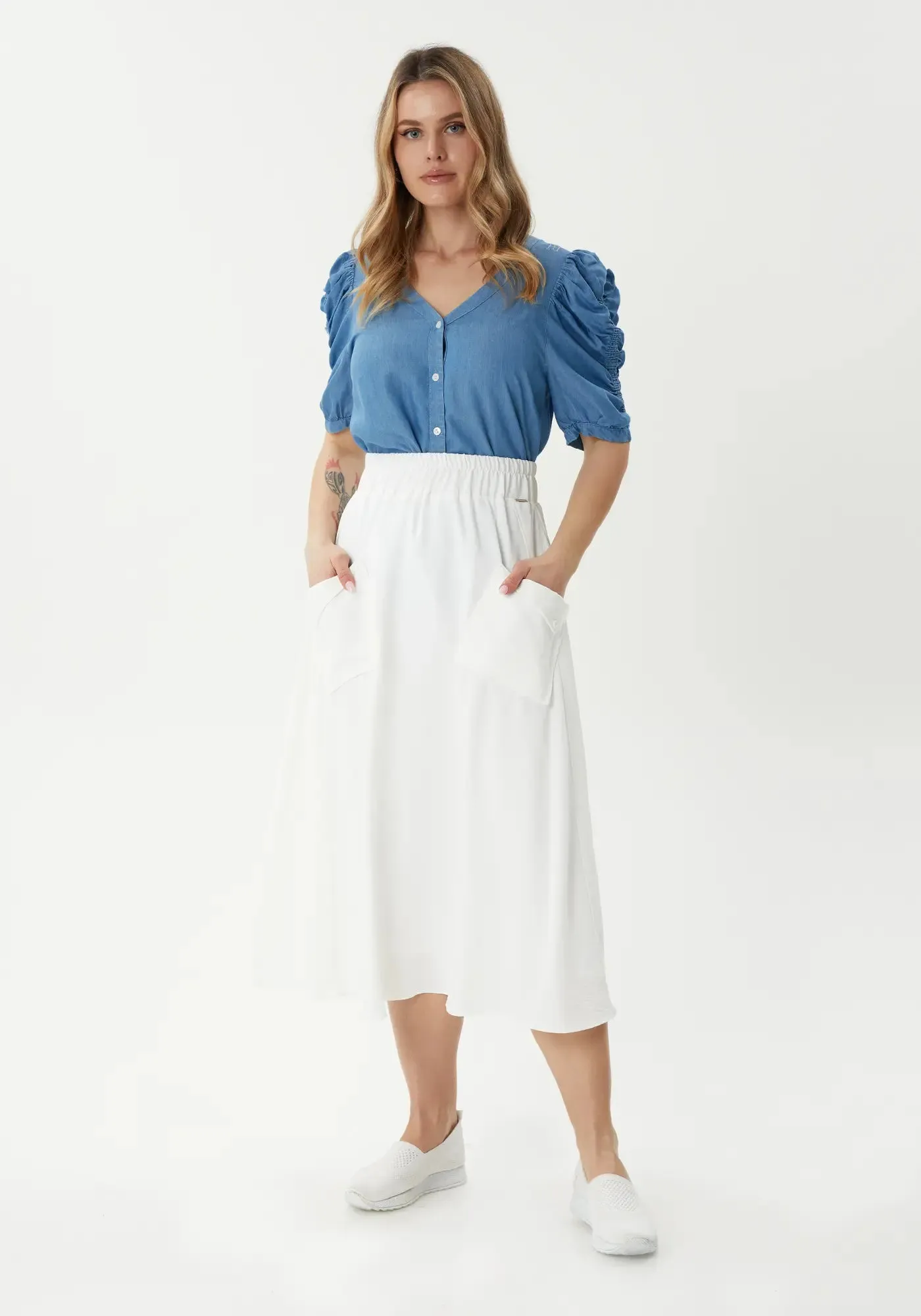 Sporty White Flared Midi Skirt with Elastic Waist and Pockets