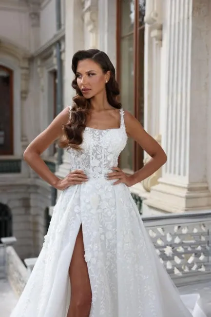 Square Neck High Split A-Line Stain Sleeveless Wedding Dress with Appliques